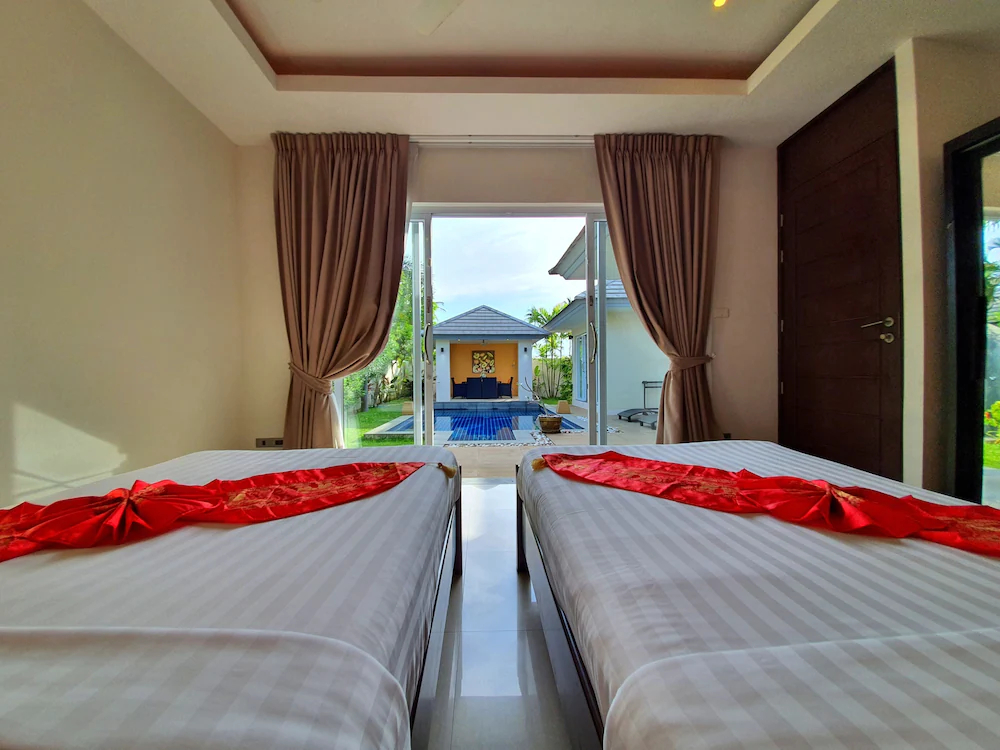 Lipa Talay Hok