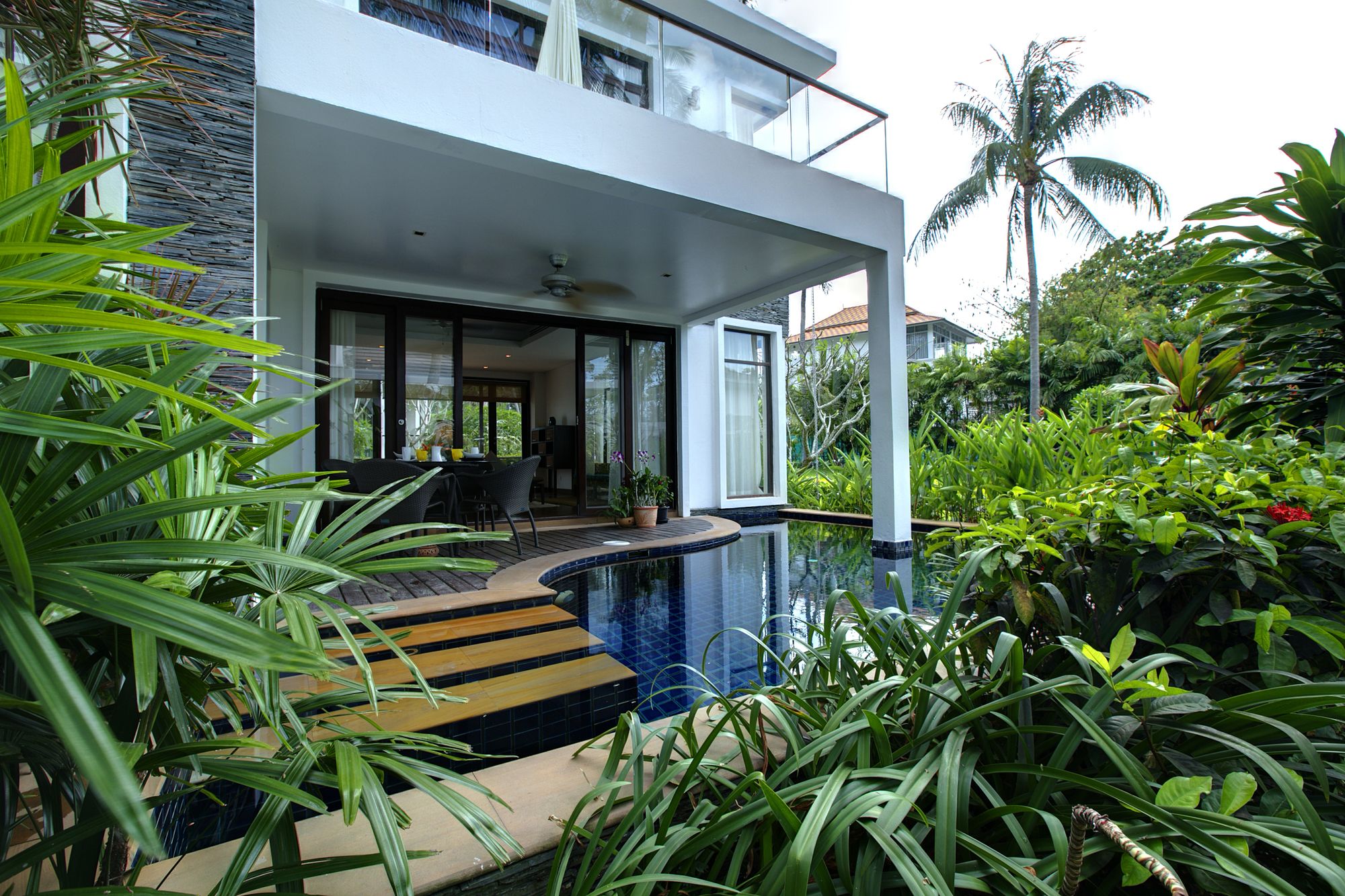 Lotus Samui