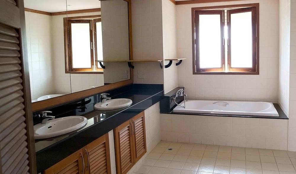 Nantra Thongson Bay Resort & Villas