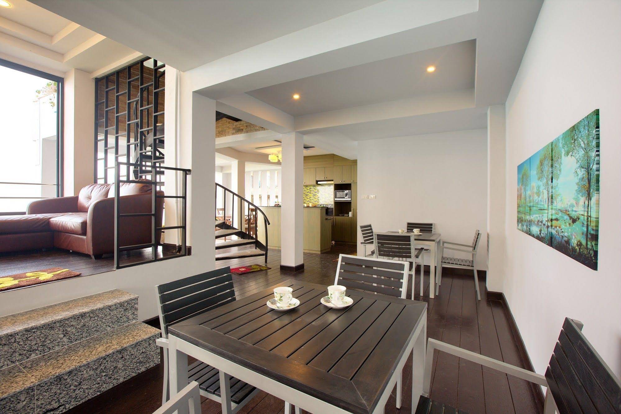 NB Sunrise Mountain Villa