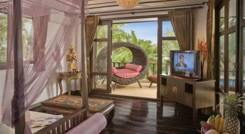 Paradise Island Estate