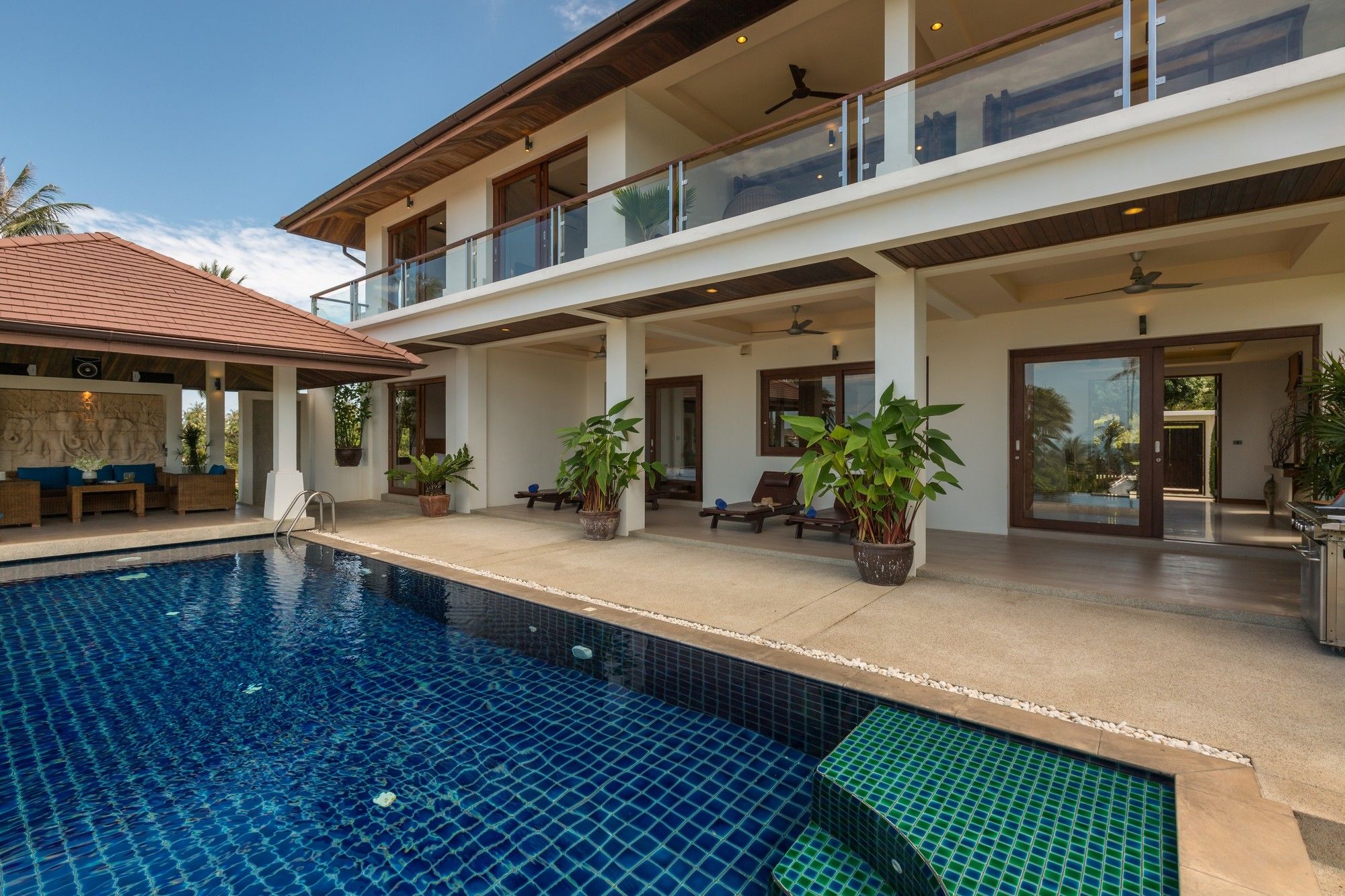 Peerapat Villa