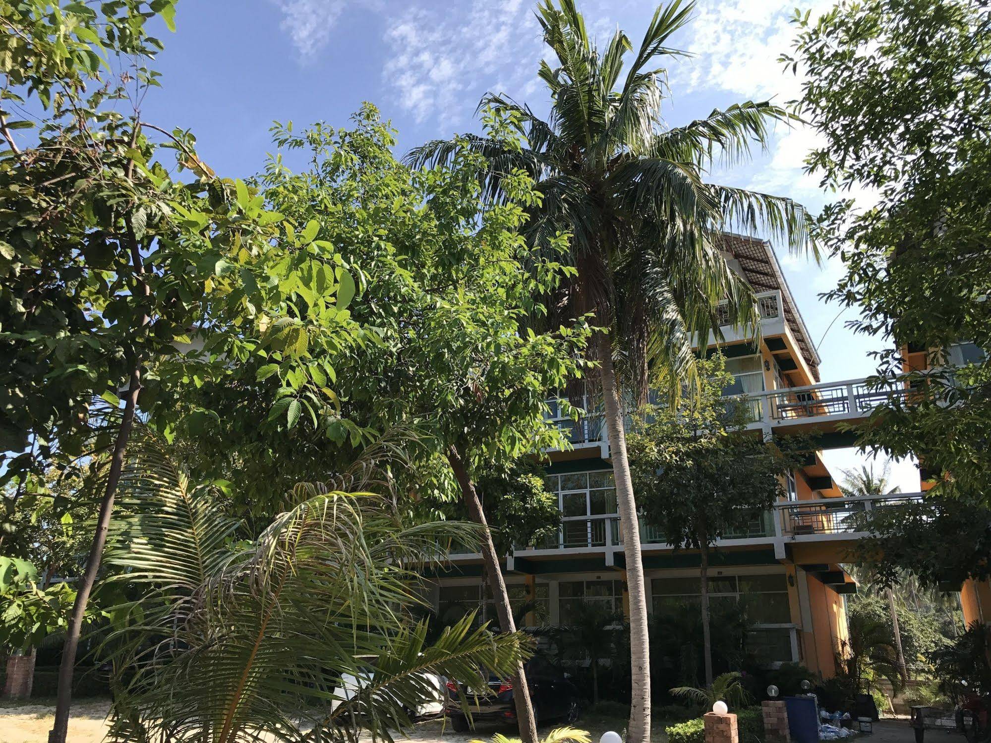Phayorm Park Resort