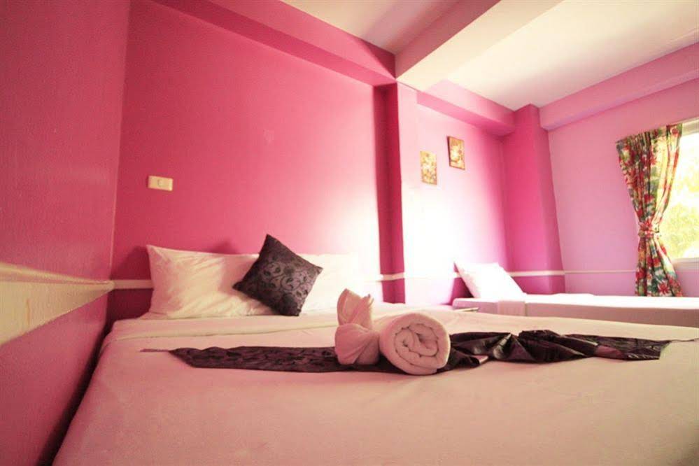 Pleasure Harbour Boutique