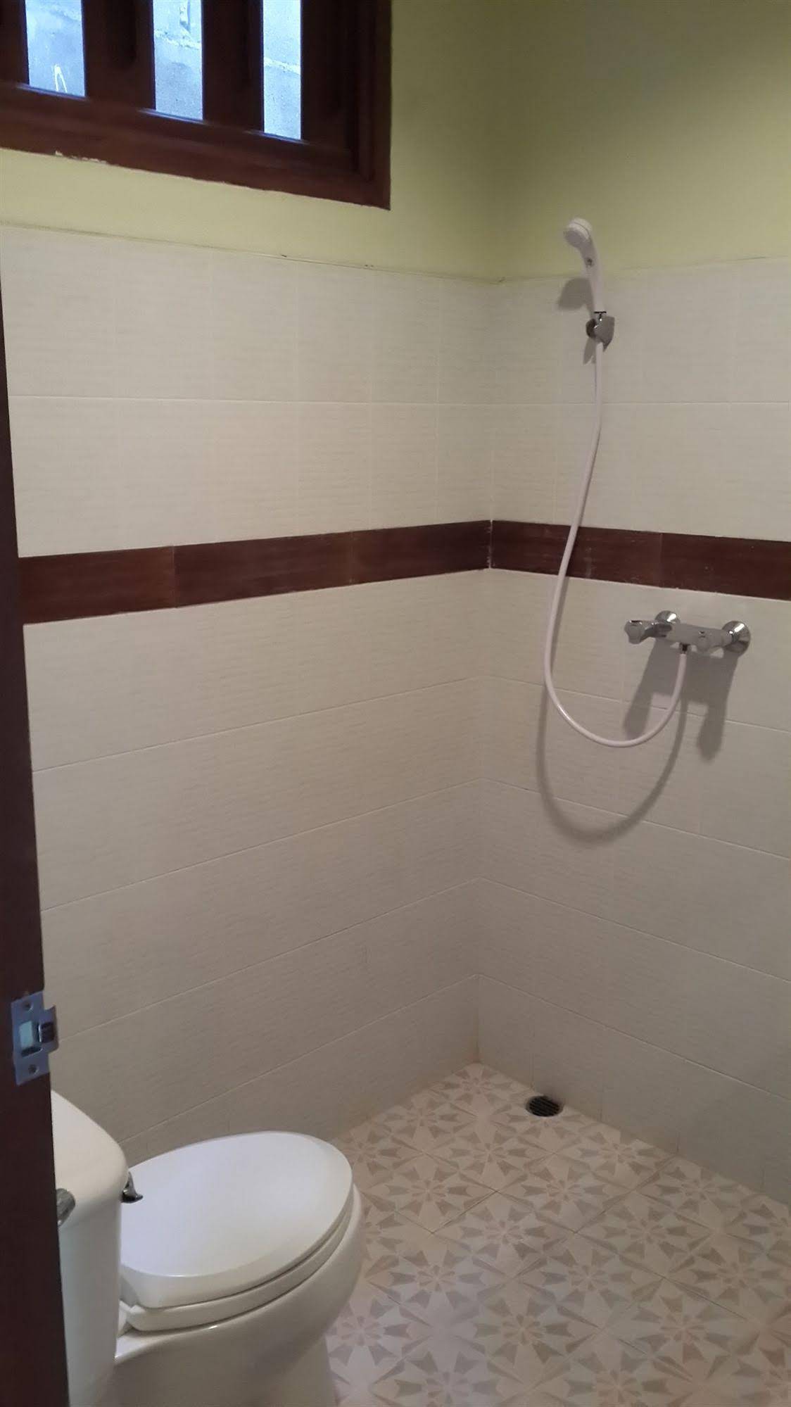 Rattana Guesthouse & Bungalow