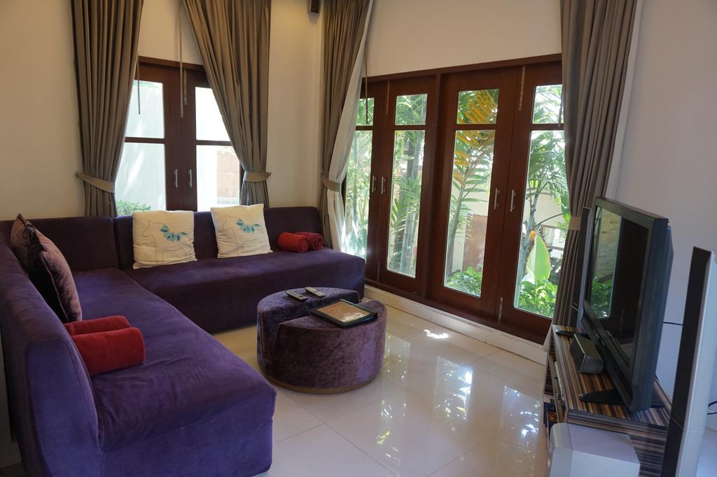 RePlay Pool Villa
