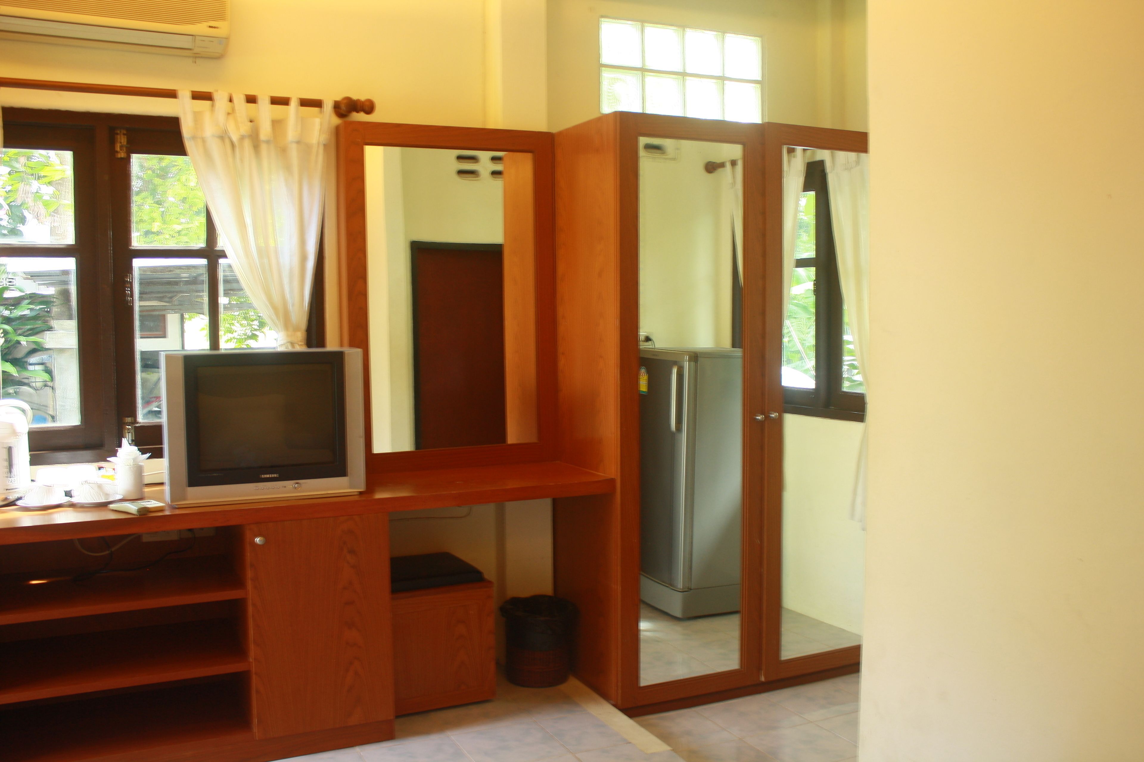 Samui Honey Backpacker Bungalow