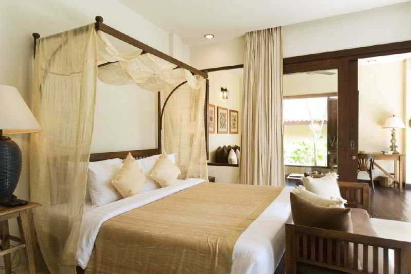 Saree Samui