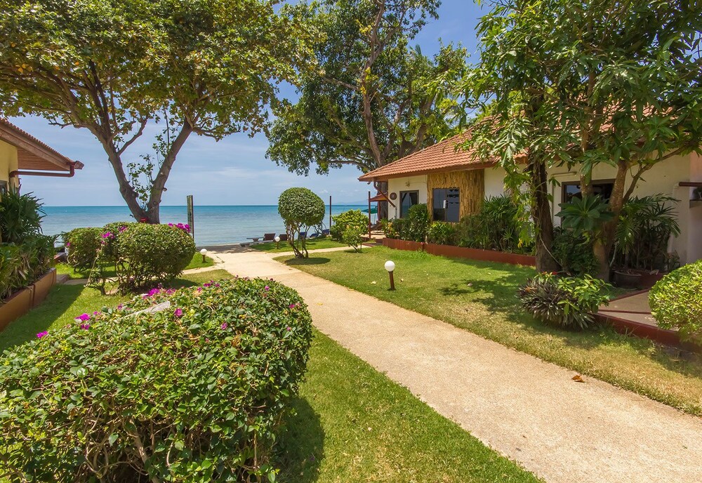 Seaview Paradise Beach & Mountain Villas