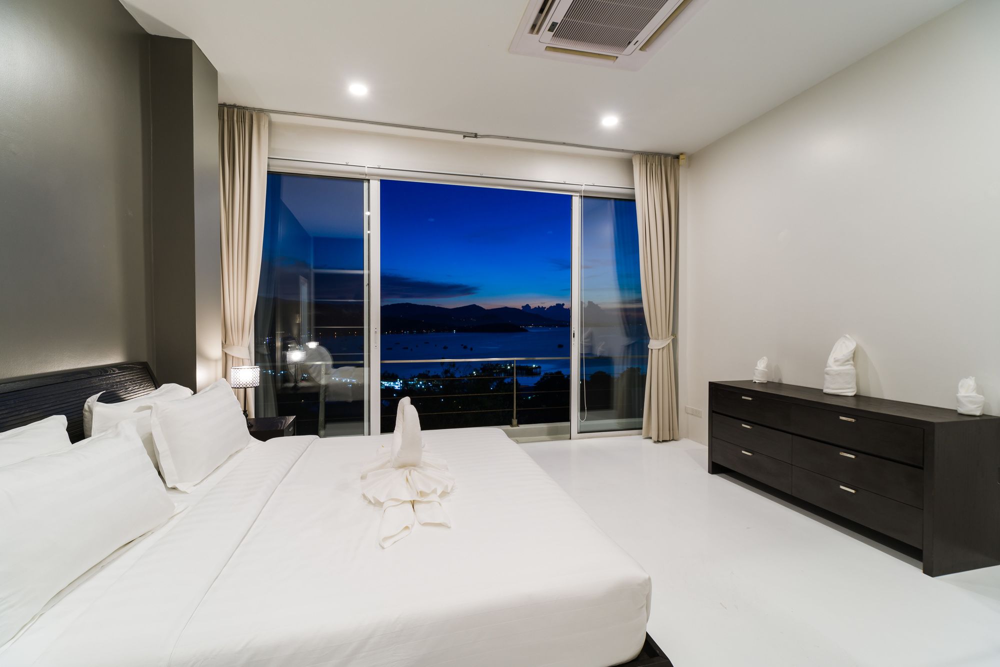 Sunset Bay Villa