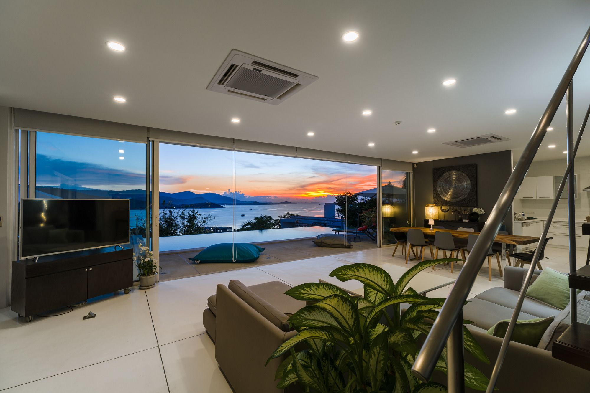 Sunset Bay Villa
