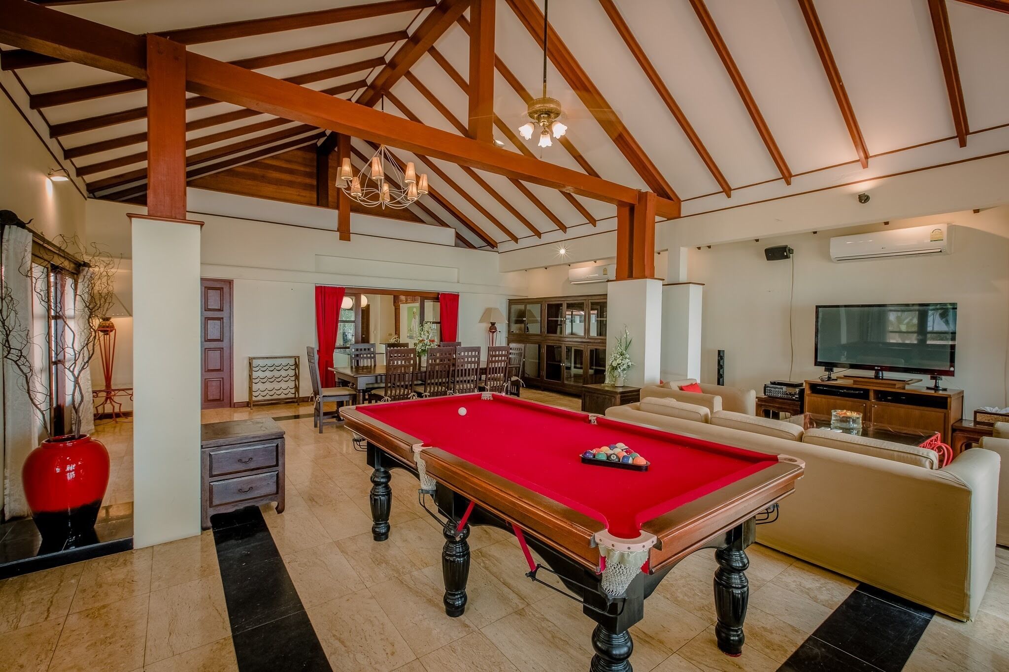 The Privilege Hotel Ezra Beach Club