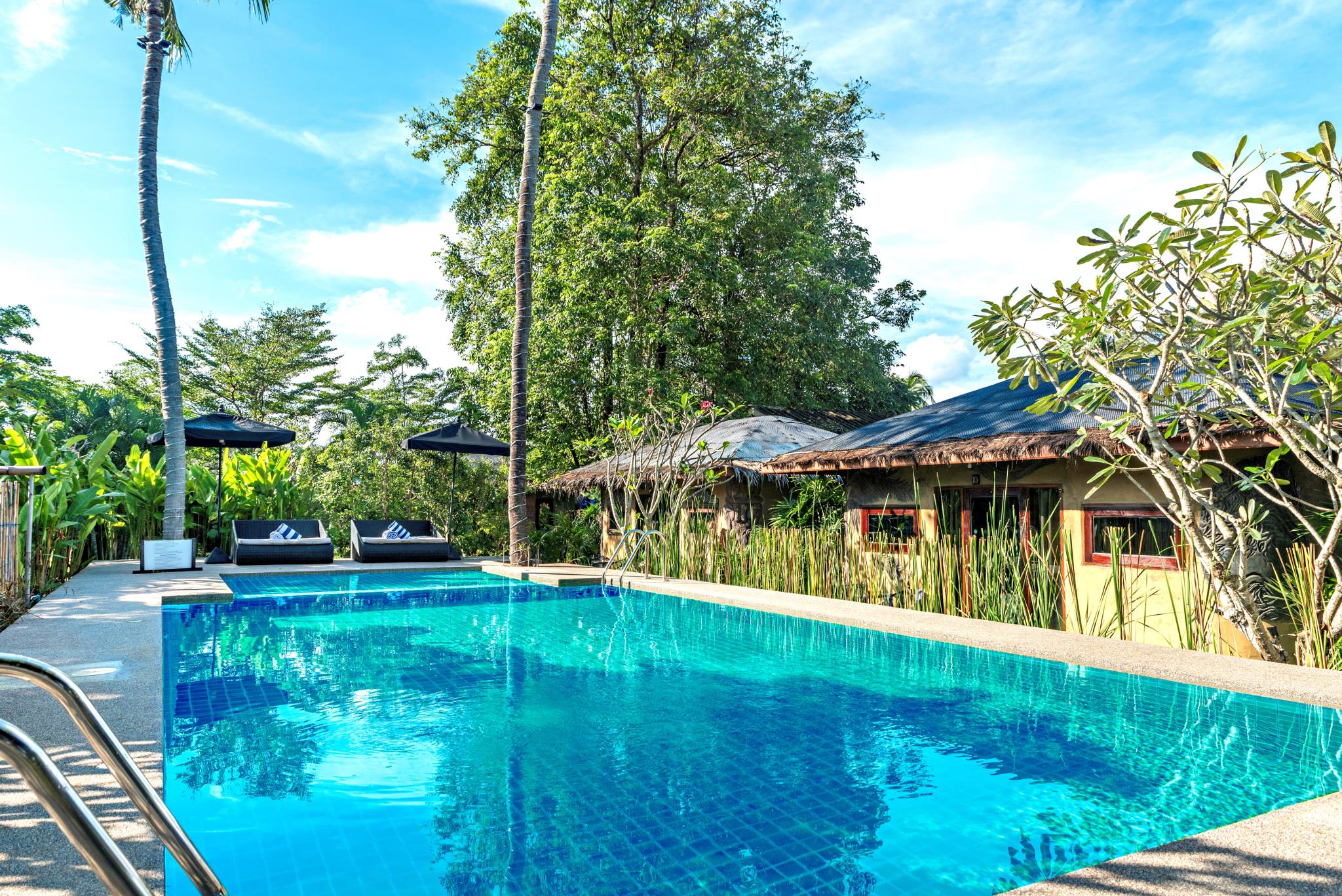 The Privilege Hotel Ezra Royal Garden