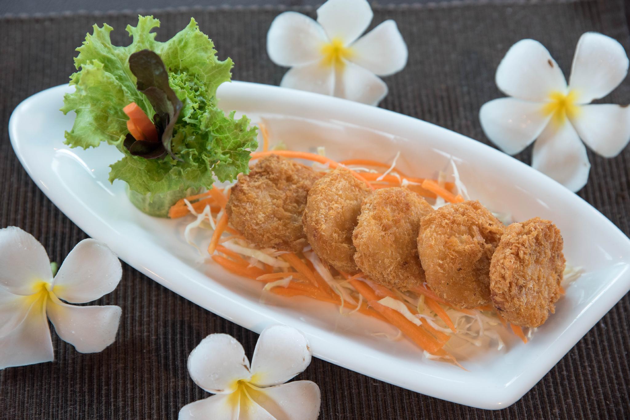 The Privilege Hotel Ezra Royal Garden