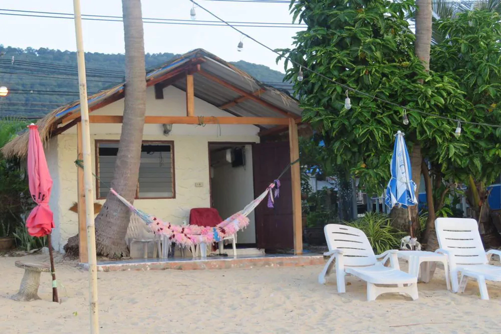 The White Pearl Beach Club