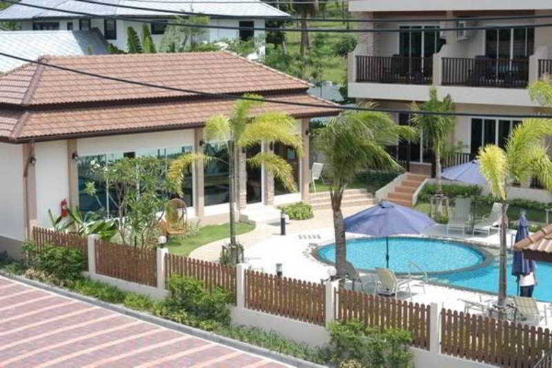 Whispering Palms Suite