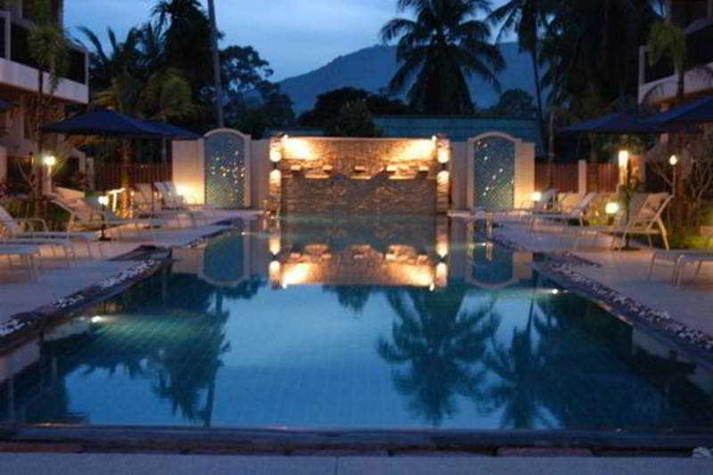 Whispering Palms Suite