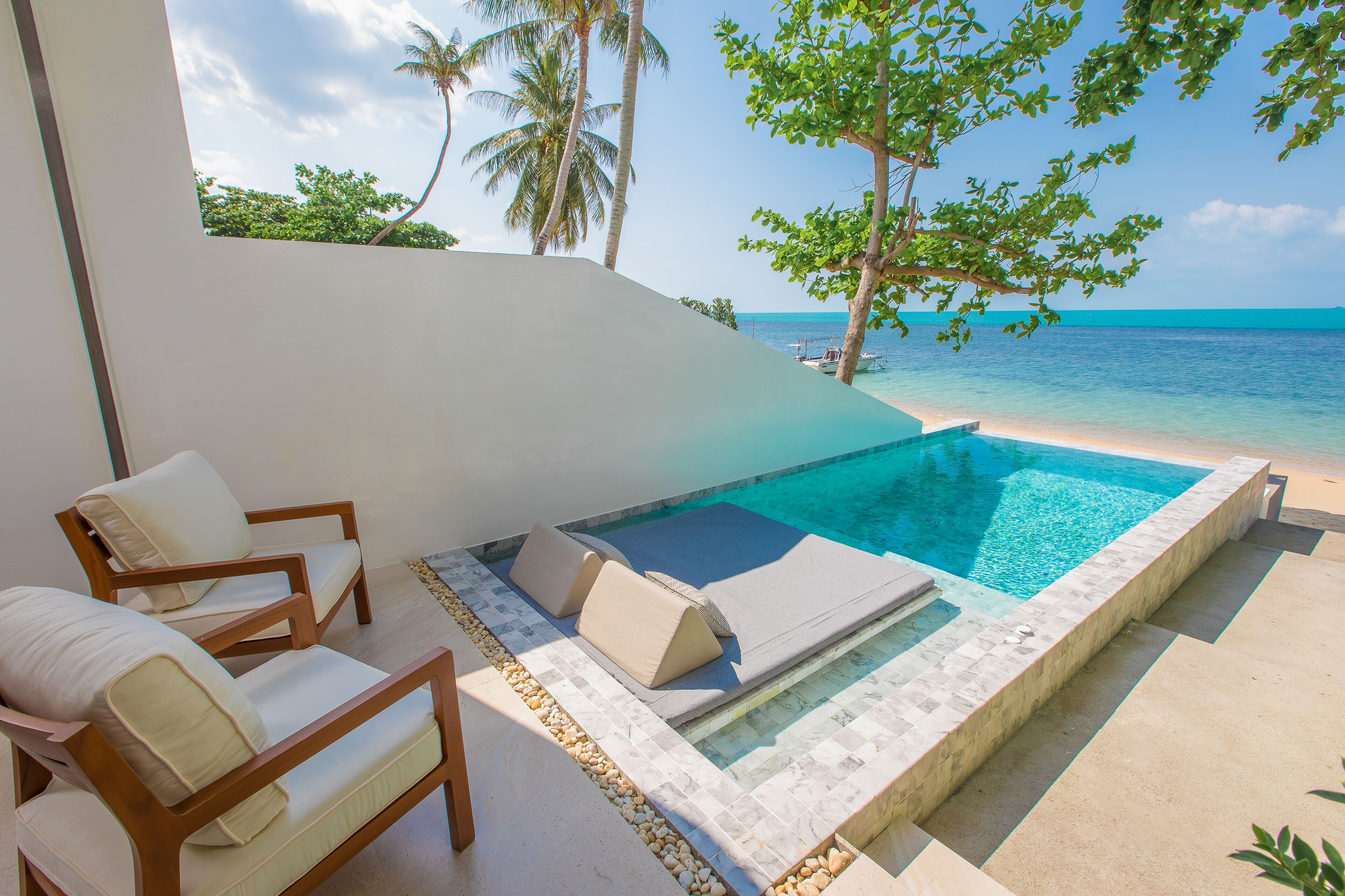 White Whale Beachfront Pool Villa