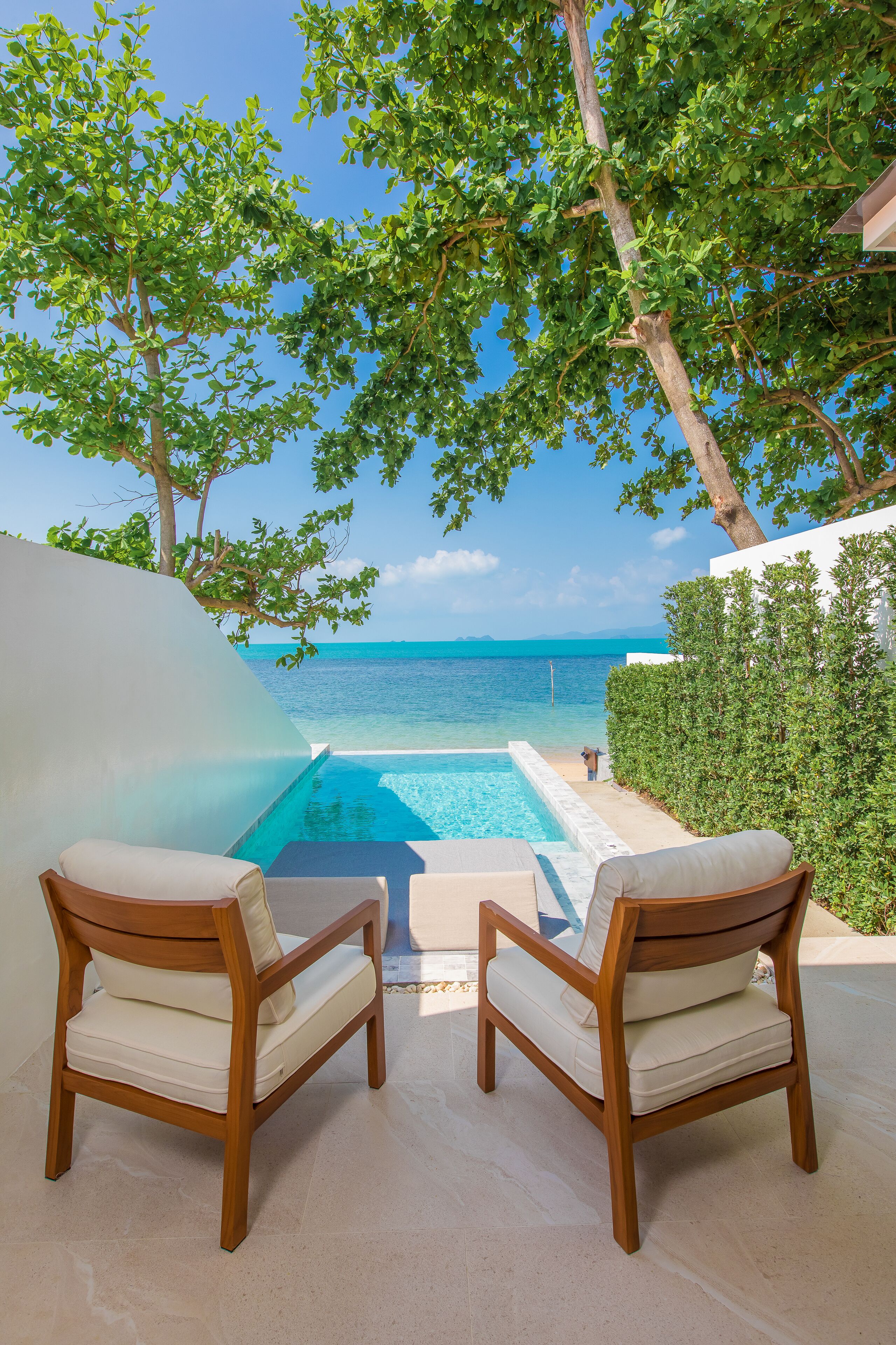 White Whale Beachfront Pool Villa