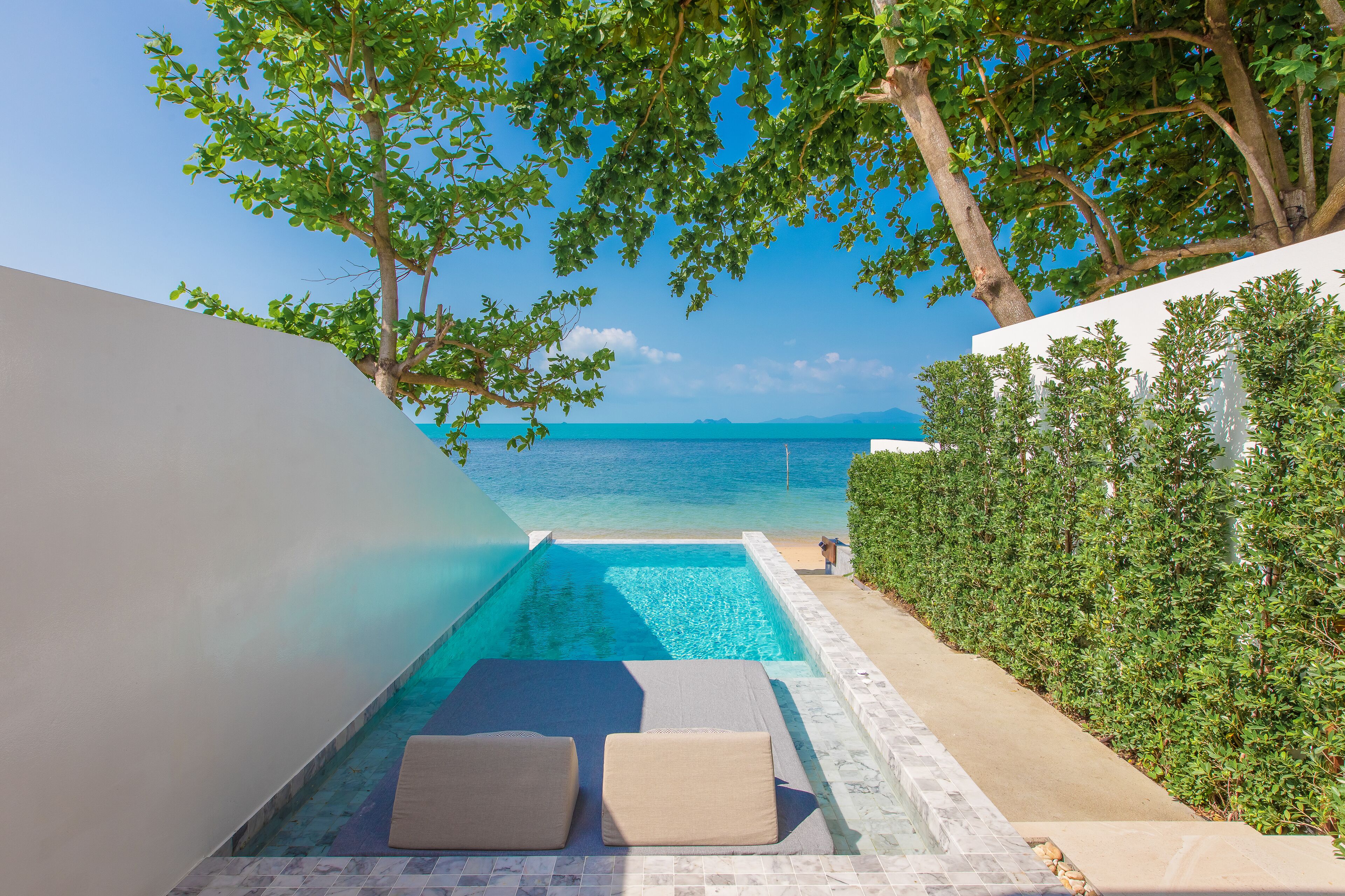 White Whale Beachfront Pool Villa