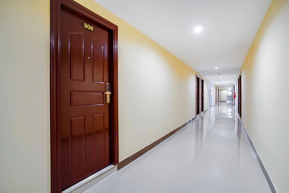 Wises Hotel by OYO