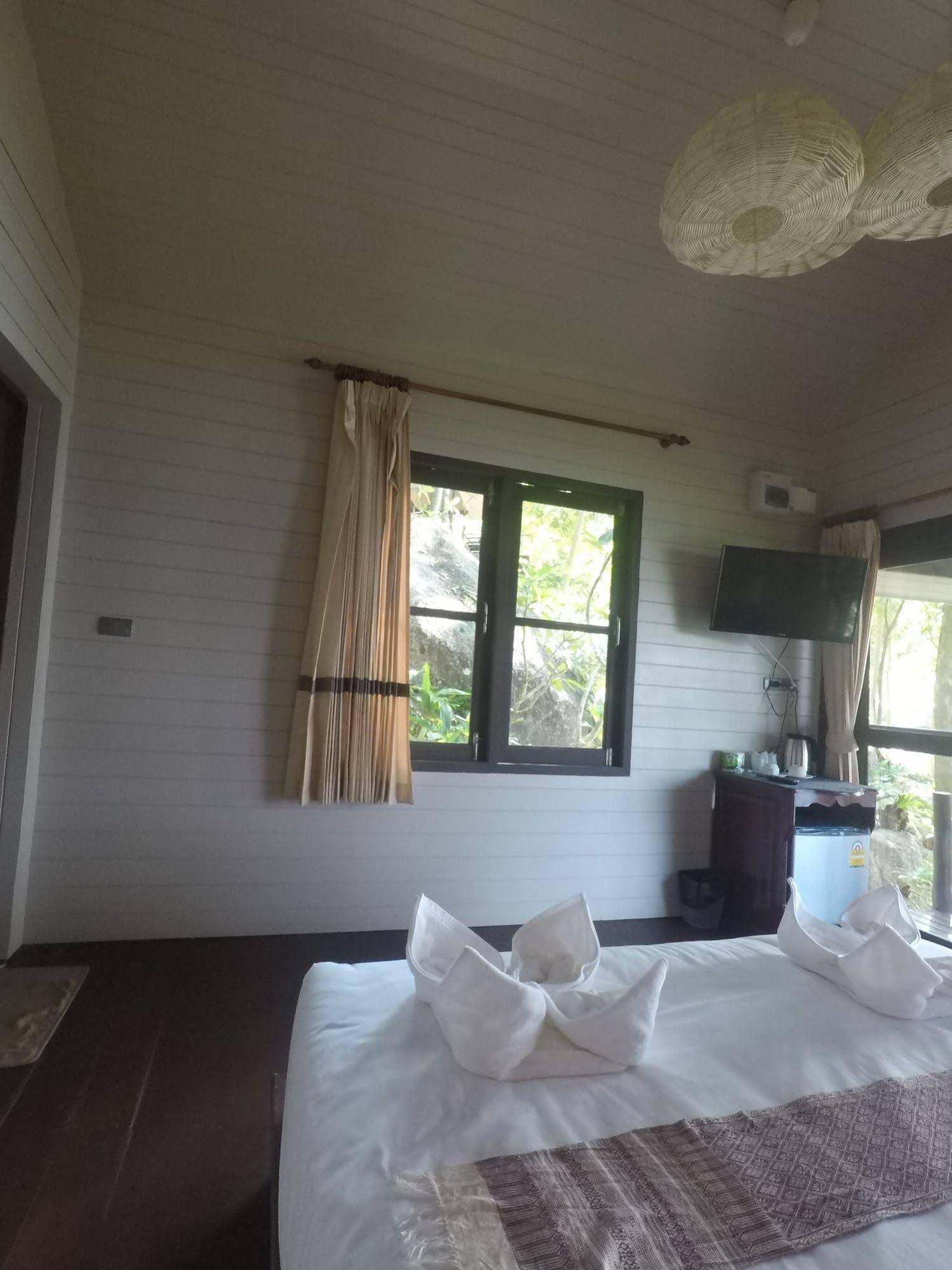 Ao Muong Beach Resort