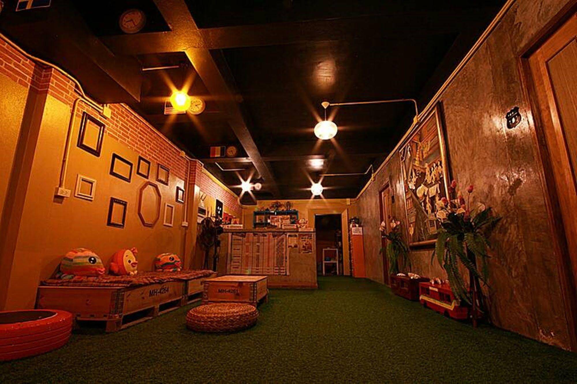 Baan Chalok Hostel