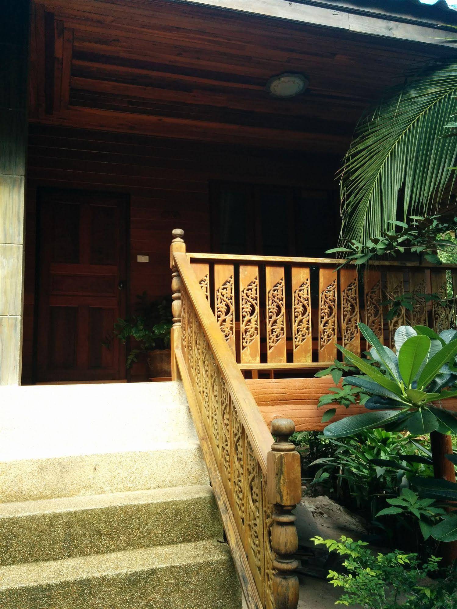 Koh Tao Beachside Resort