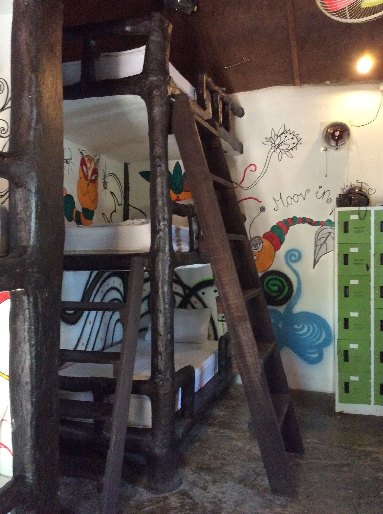 Moov Inn Garden Hostel