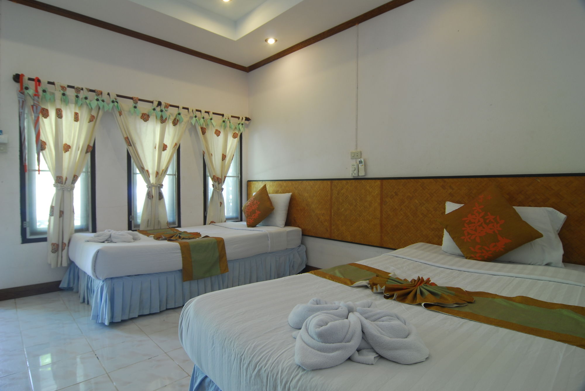 Sairee Hut Resort Koh Tao