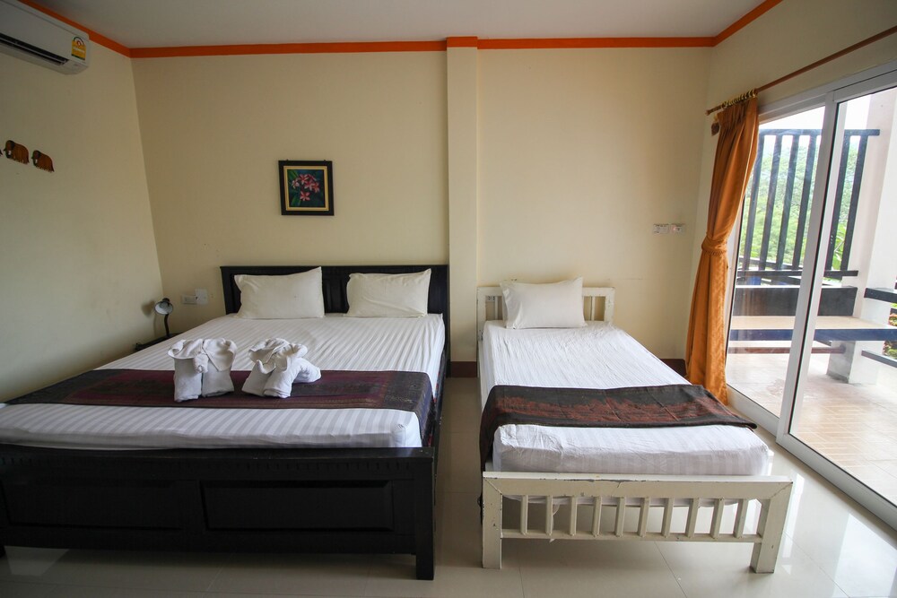 Sairee Seaview Hotel