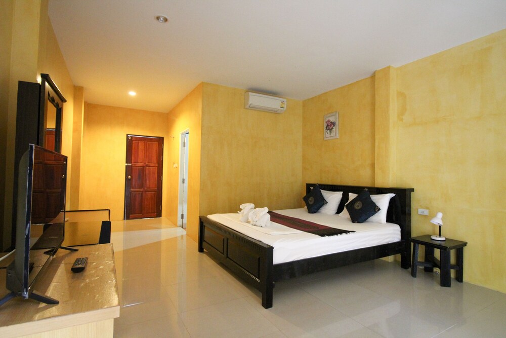 Sairee Seaview Hotel