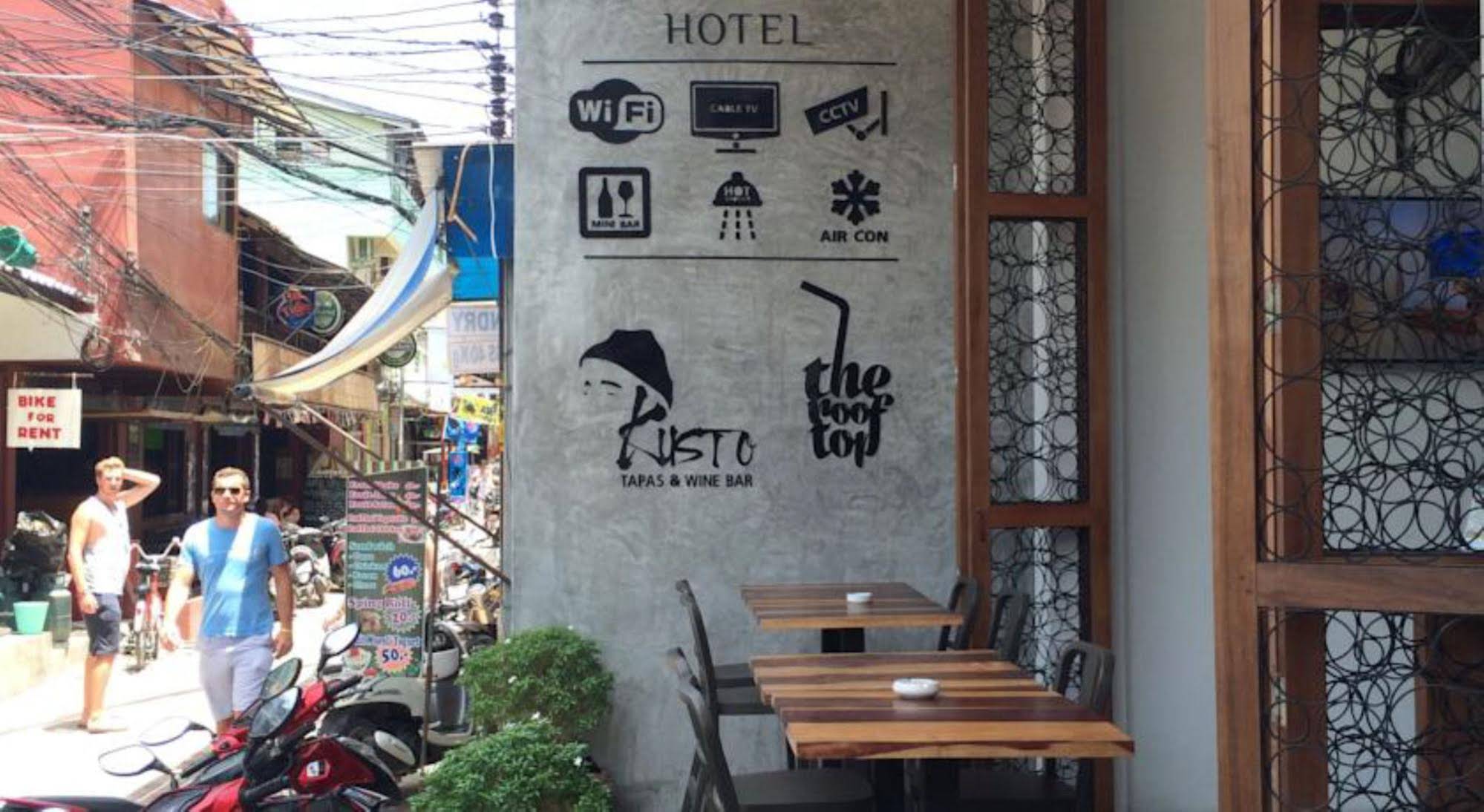 Thalassa Hotel