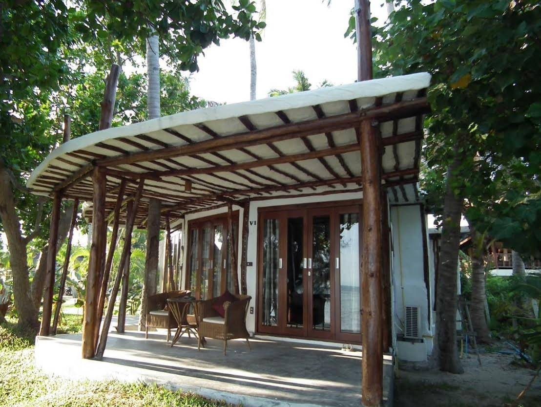 B52 Beach Resort