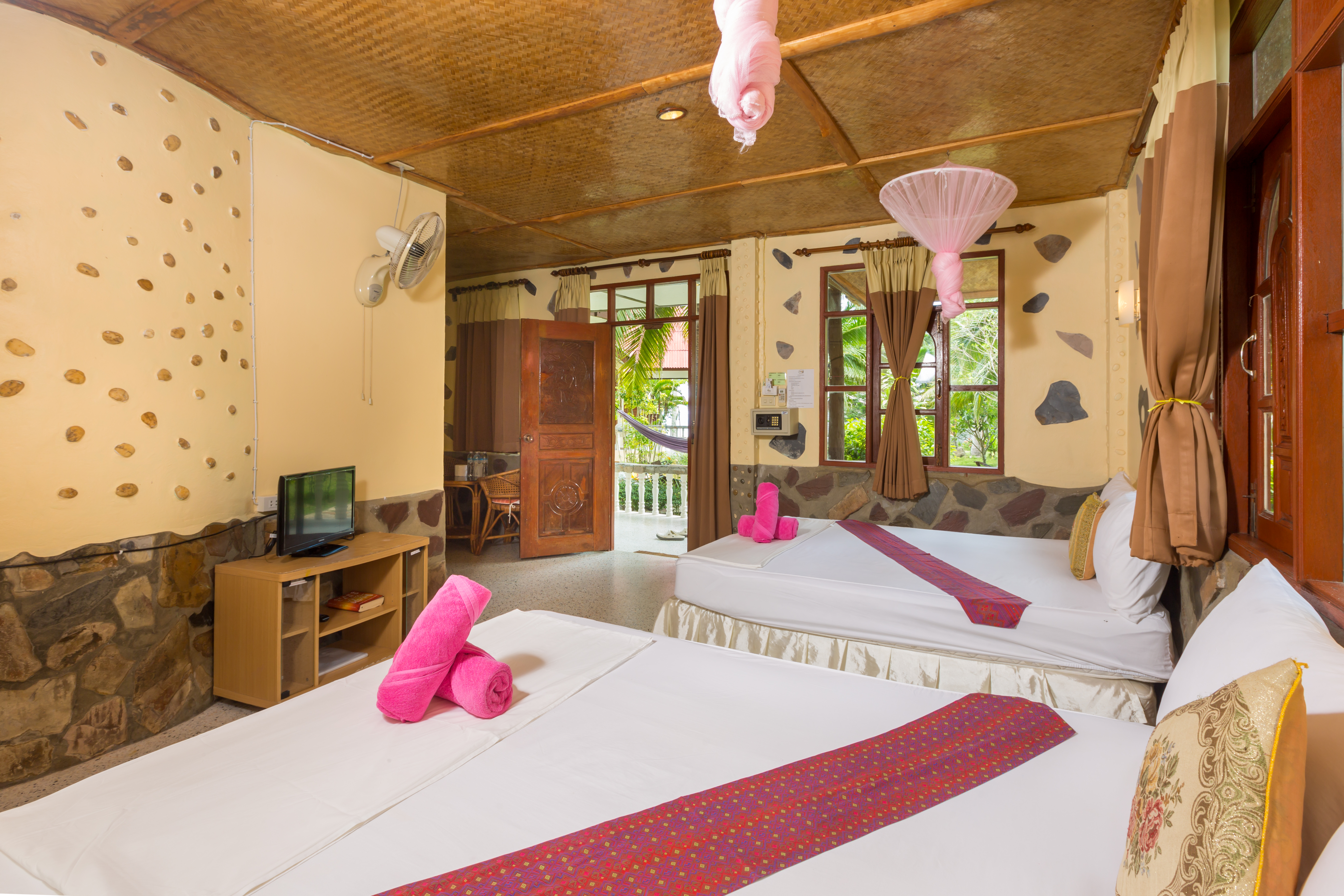 Bottle Beach 1 Resort