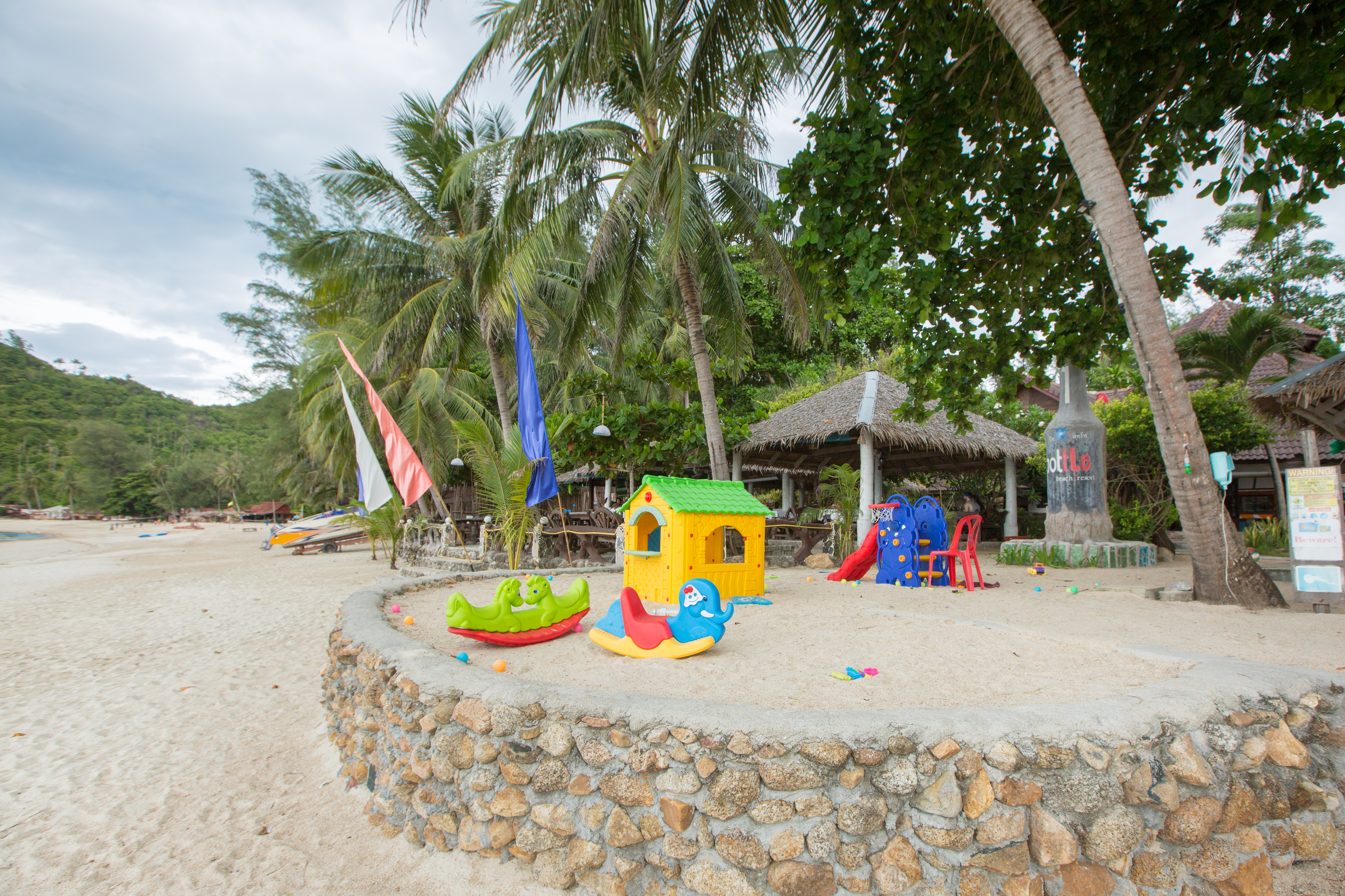 Bottle Beach 1 Resort