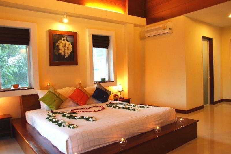 Cocohut Beach Resort & Spa