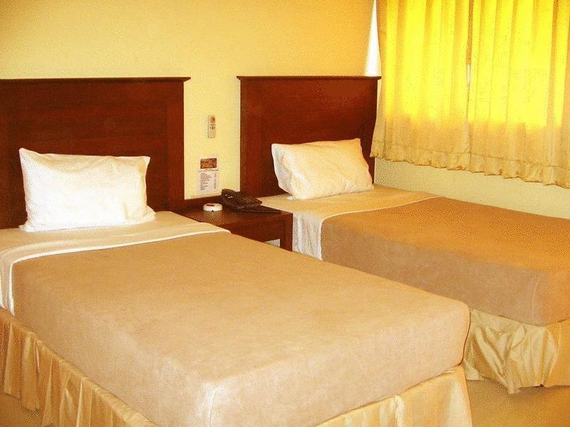 Drop In Club Resort & Spa