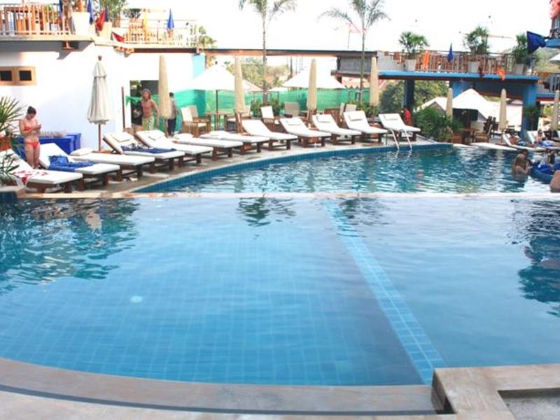 Drop In Club Resort & Spa