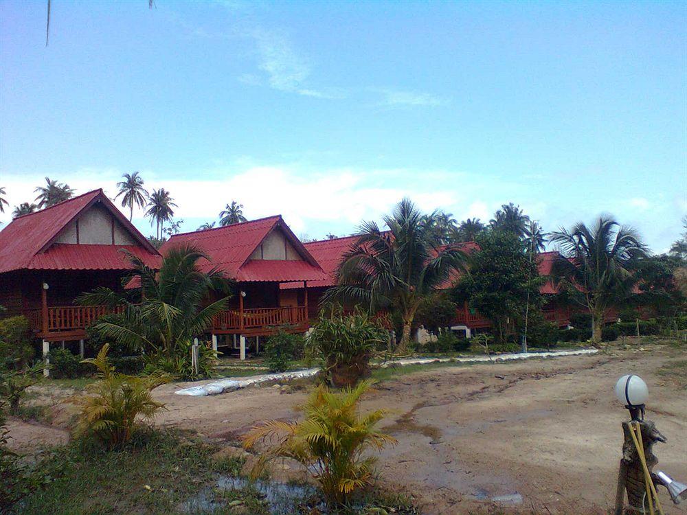 Green Papaya Resort