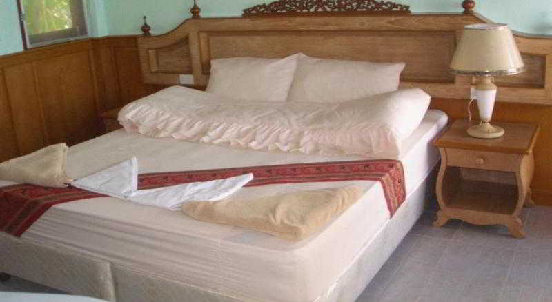 Haad Yao Resort