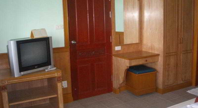 Haad Yao Resort