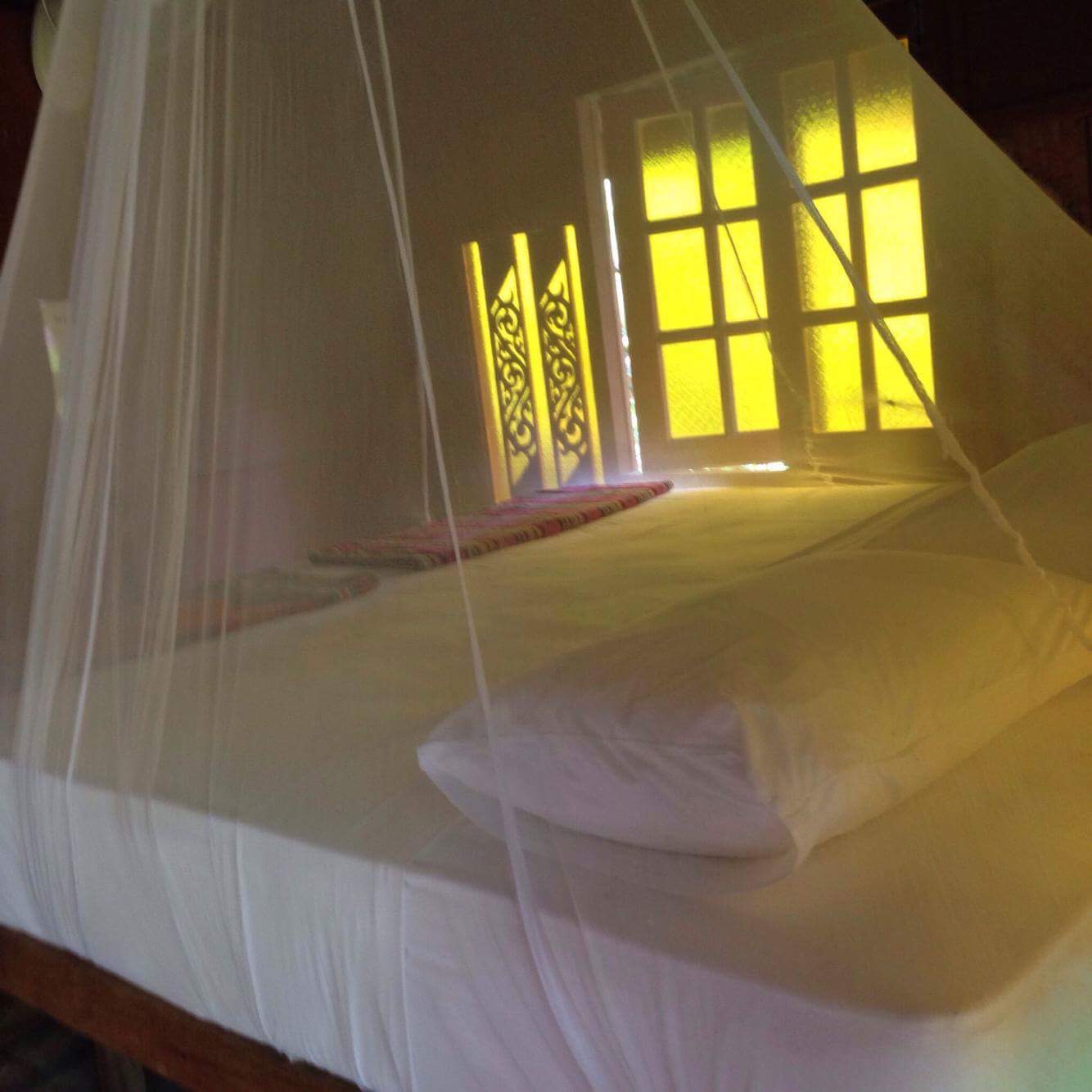 Hut Sun Bungalow