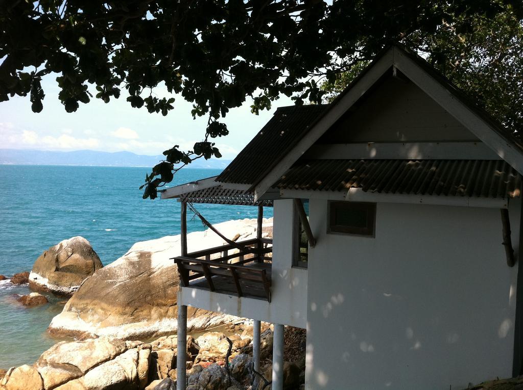 Lighthouse Bungalows and Restaurant