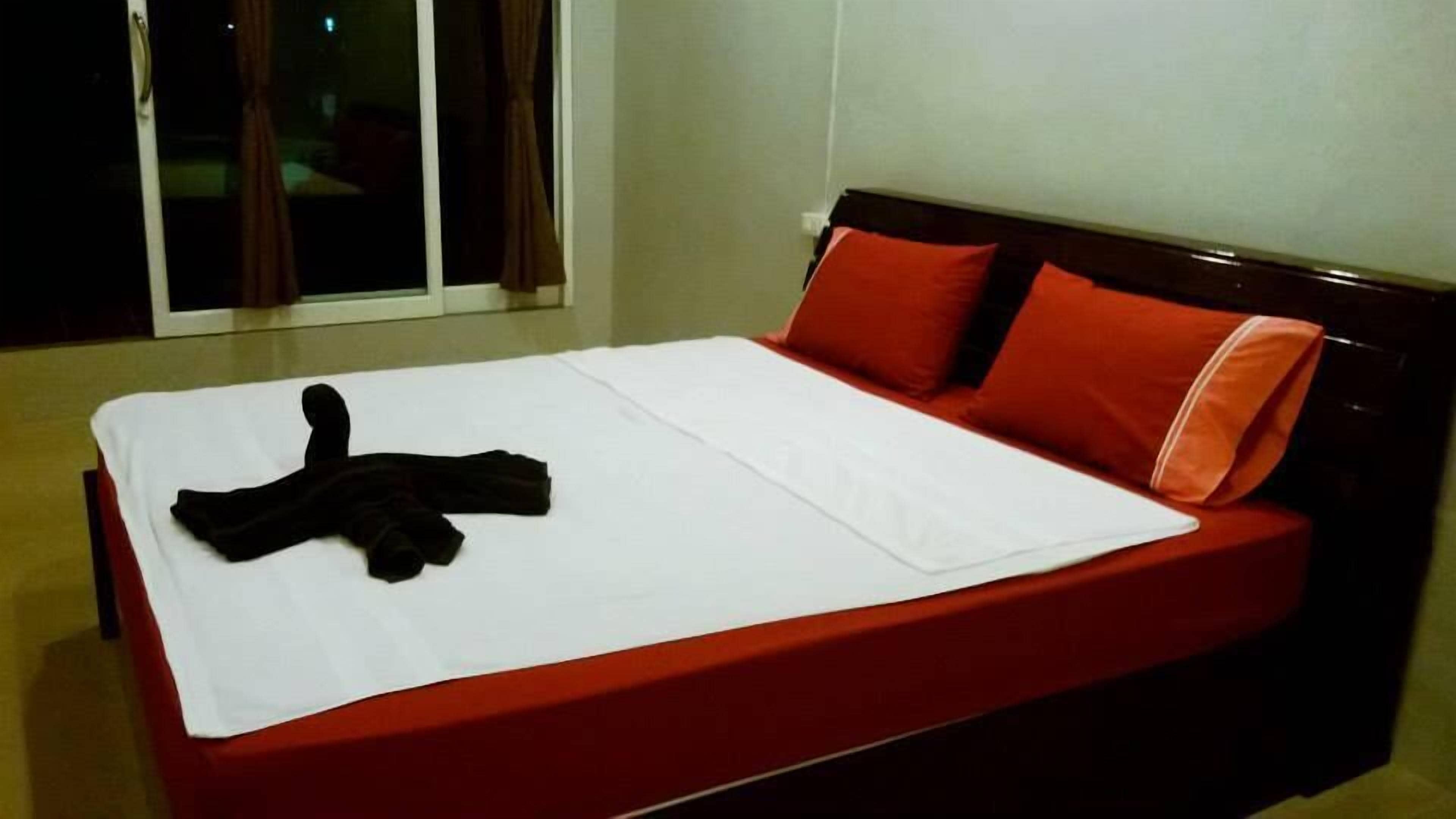 Maehaad Garden Inn