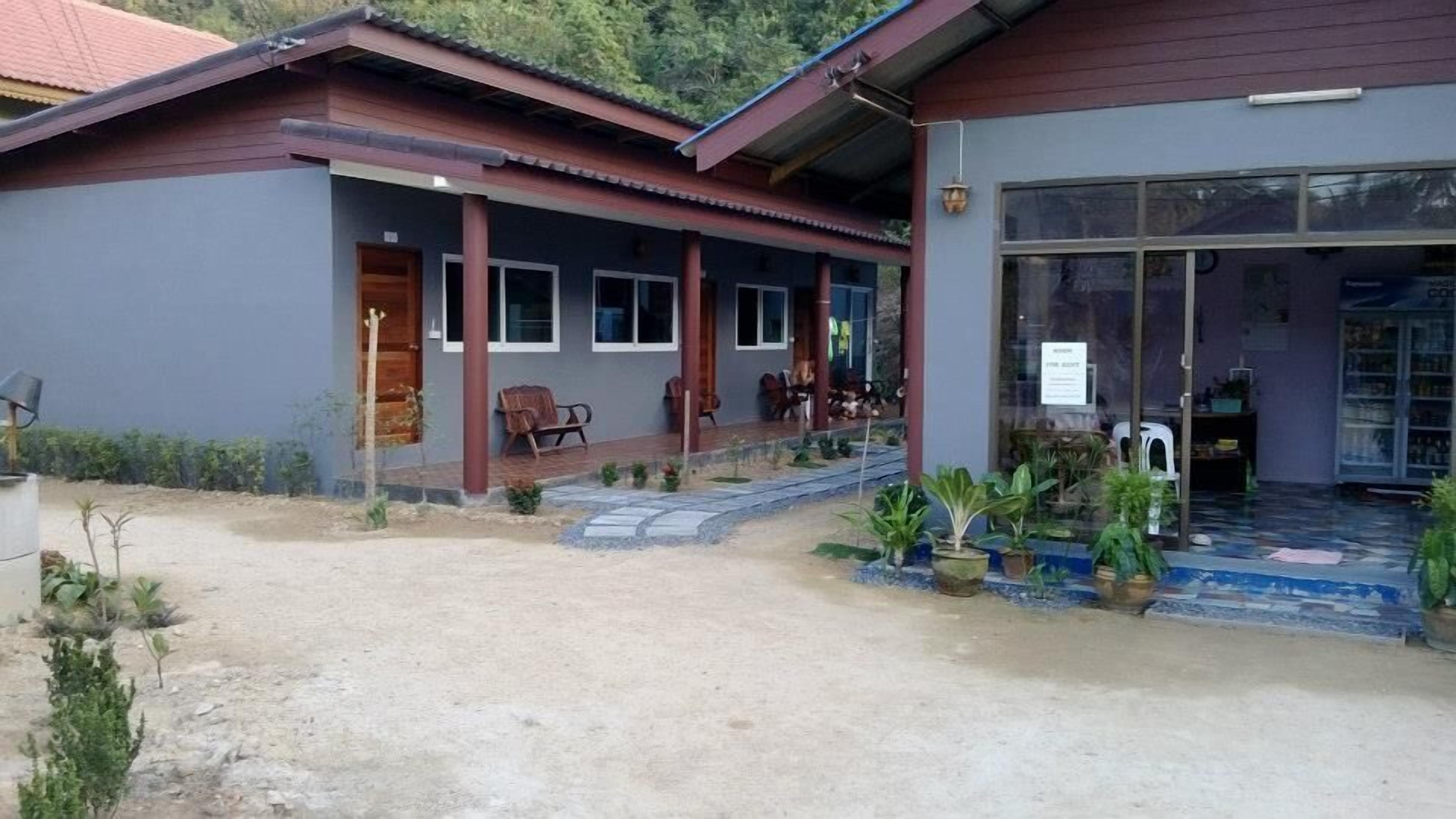 Maehaad Garden Inn