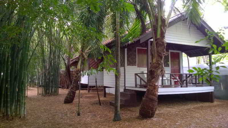 Milky Bay Resort