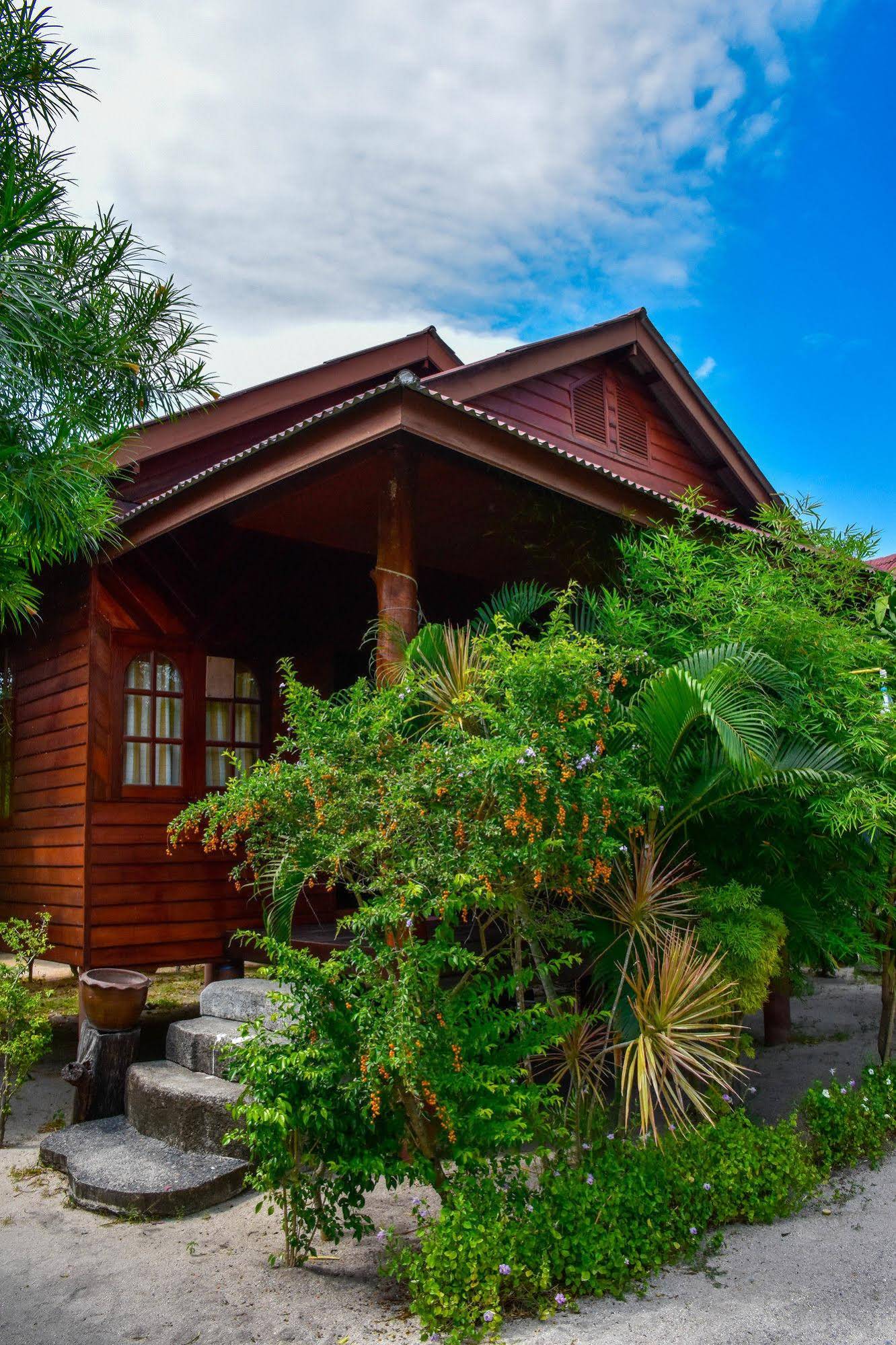 Mikasa Beach House Koh Phangan