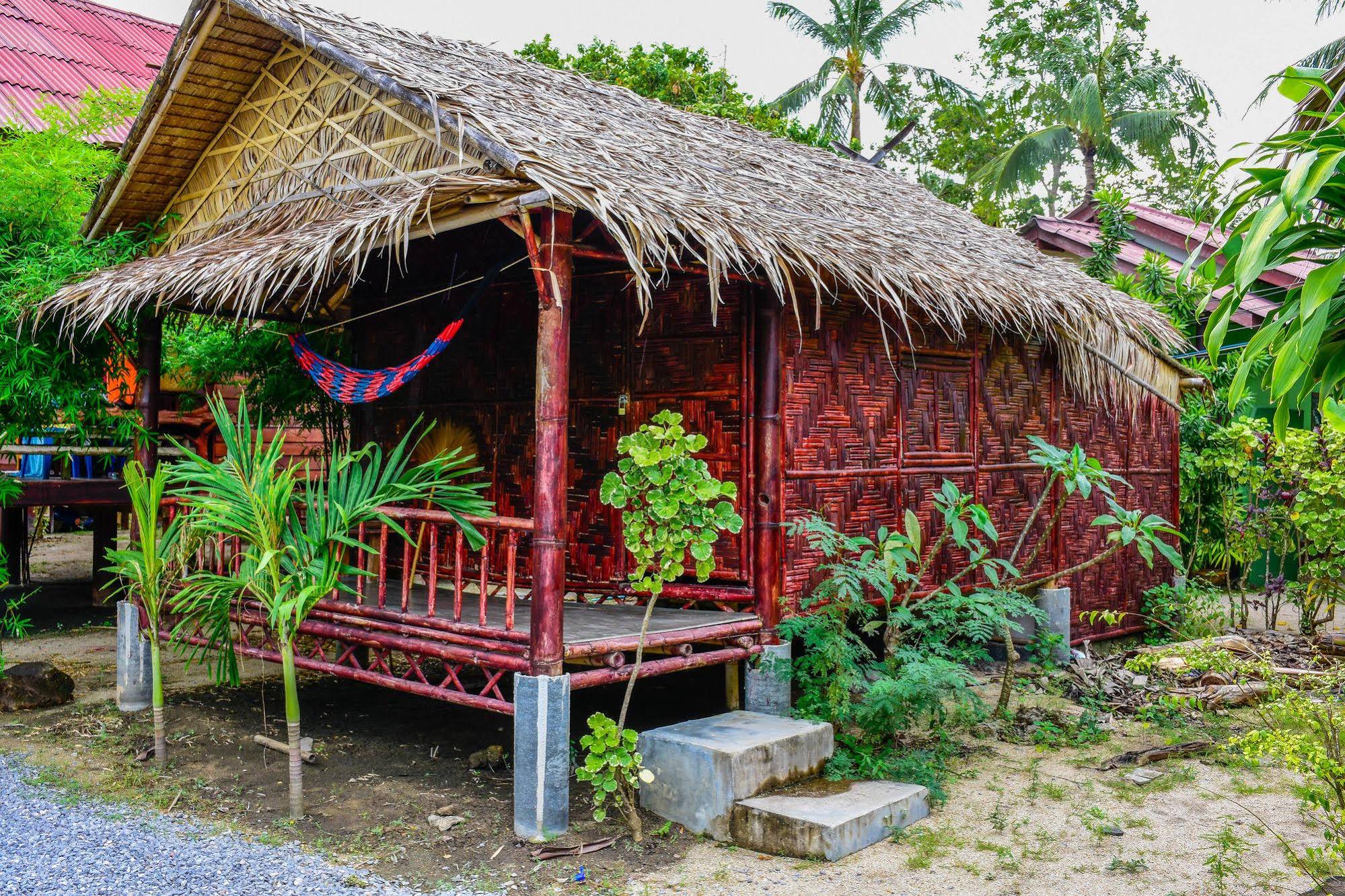 Mikasa Beach House Koh Phangan