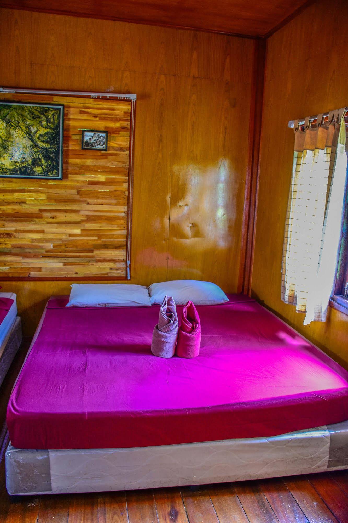 Mikasa Beach House Koh Phangan